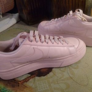Nike blazer low platforms size 6 1/2